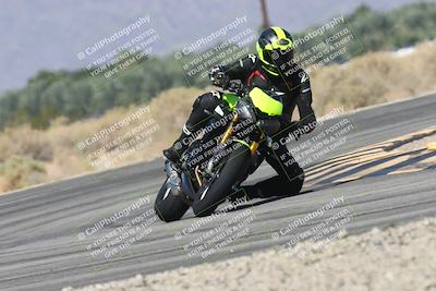 media/Oct-13-2025-Moto Forza (Mon) [[a66d839500]]/3-B Group/Session 3 (Turn 16)/